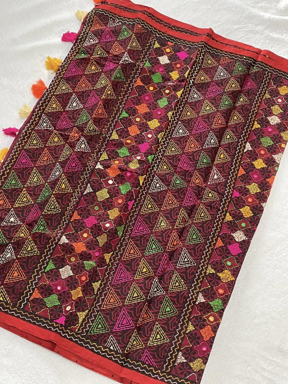 Block and Katha stich Tanth Silk Saree - Maroon color - Image 2