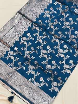 Benaroshi Katan Saree – Peacock-Blue color body with blouse piece