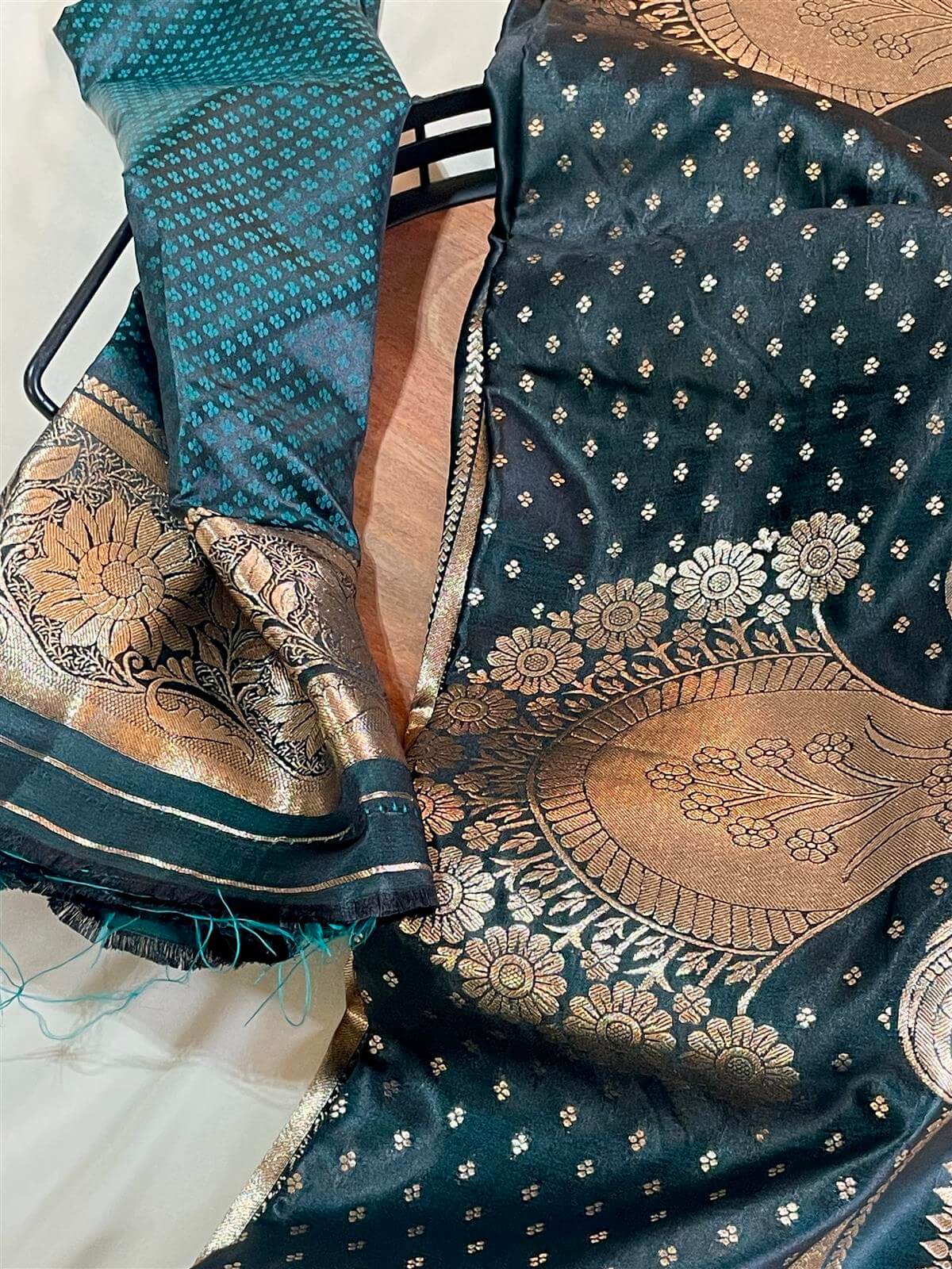 Benaroshi Katan Saree – Bottle Green with Gold Work - with blouse piece - Image 3